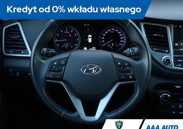 Hyundai Tucson cena 75000 przebieg: 111606, rok produkcji 2017 z Łapy małe 326